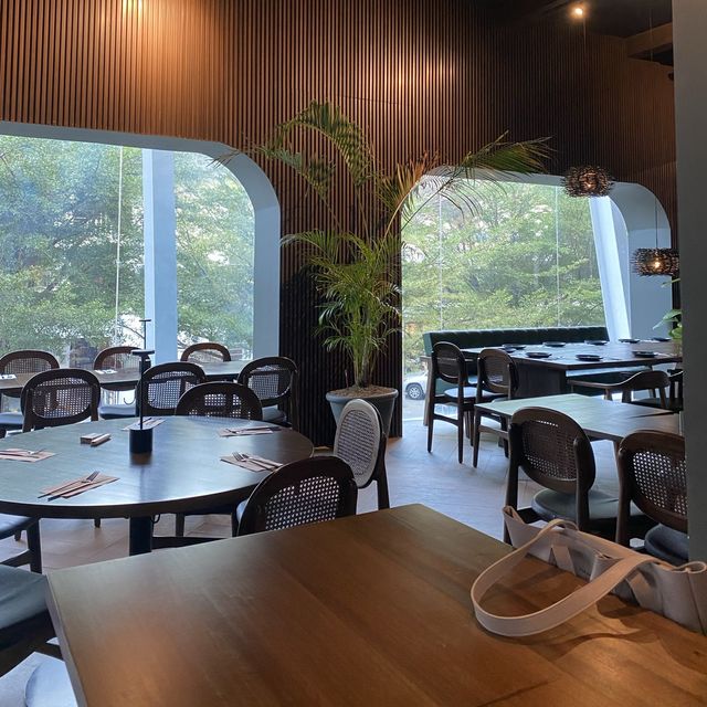 Dine | Brunch + Bar