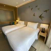 Staycation วันหยุดที่โรงแรมเลอเมอริเดียนเขาหลัก