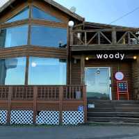 등대 오션뷰가 감동적인 카페, 우디 woody