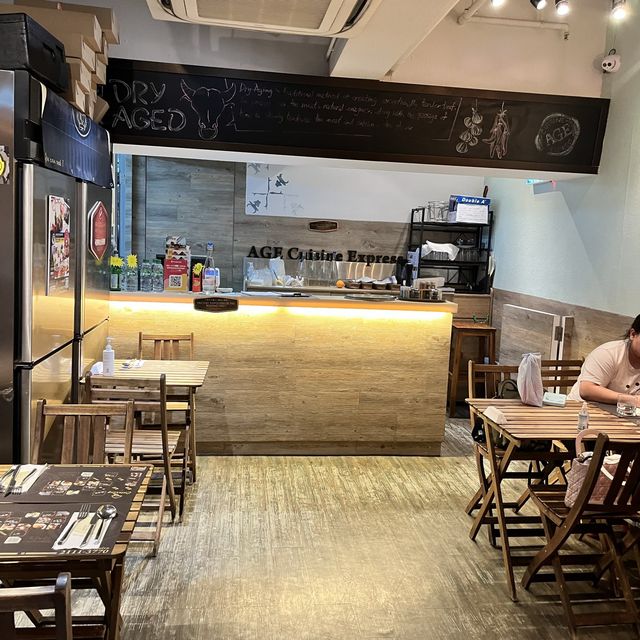 💕 12吋拉絲瀑布pizza❗️回頭率高港島西餐廳❗️