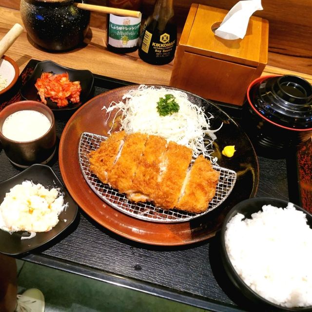 Aso Tonkatsu ข้าวหมูทอดร้านโปรด 