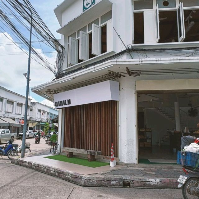นานนม คาเฟ่นมใหม่