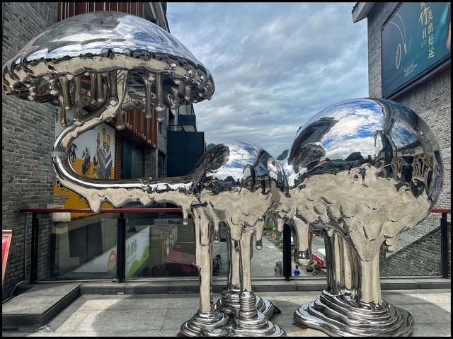 Sculptures in West Street 👌🏽