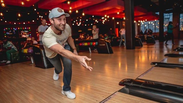 Bowling Lanes - KIM DRACULA - Not a Concert Ticket (21+) 2024 (Philadelphia) | Brooklyn Bowl Philadelphia