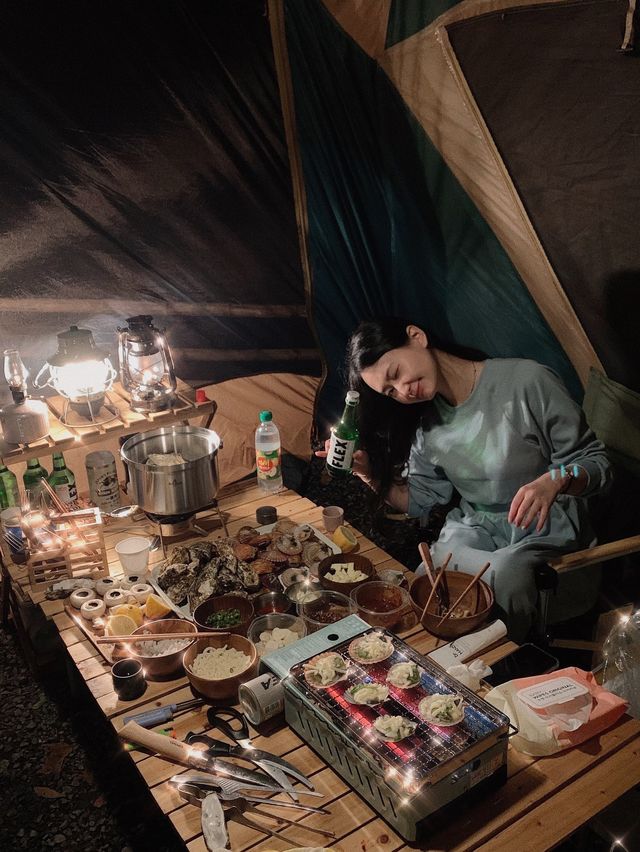 낭만적인 밀양 "서당골캠핑장"에서의 밤