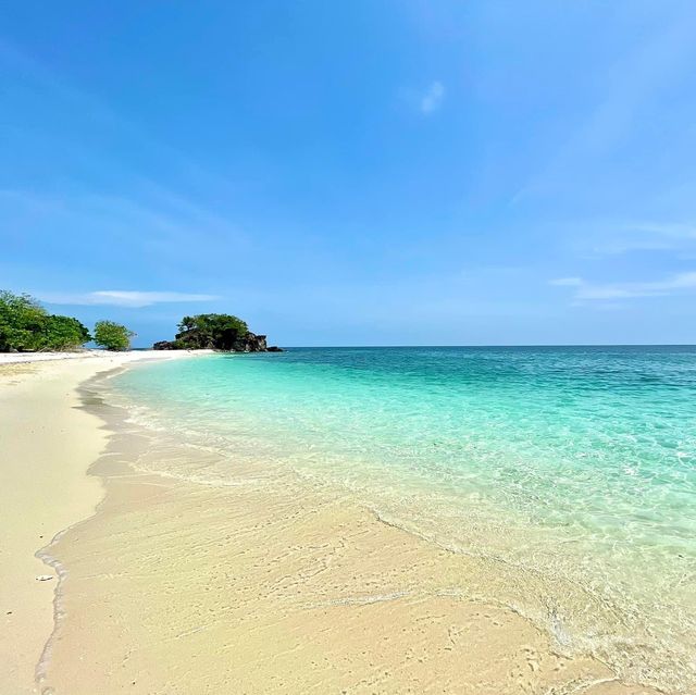 ท้าแดดที่เกาะไข่ 🏝
