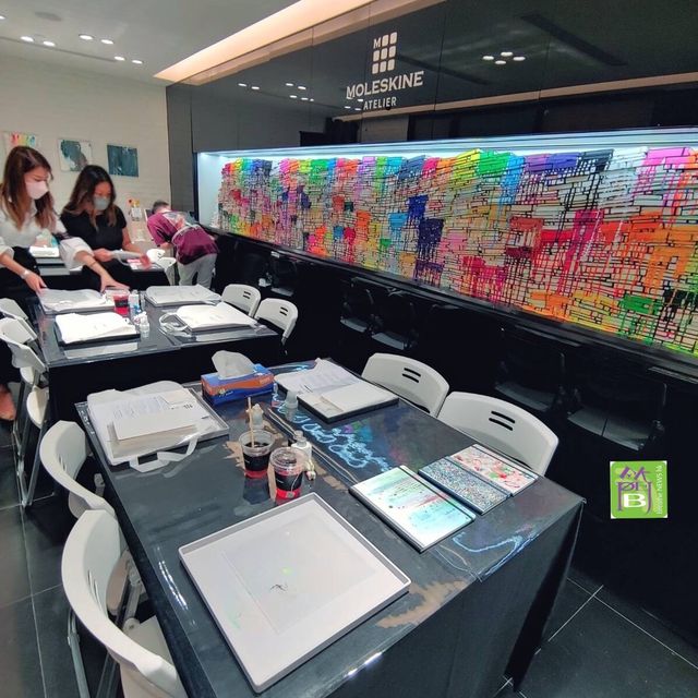 MOLESKINE pop up store期間限定店玩流體畫飲靚咖啡