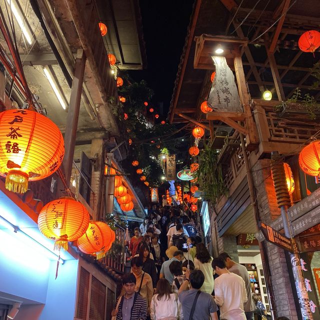 台湾旅行の定番 千と千尋の舞台と言われる九份は何度行っても楽しい場所