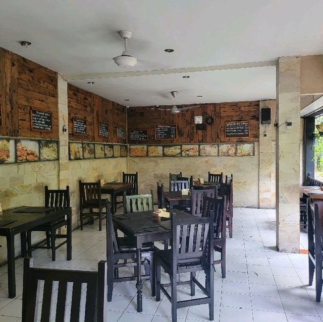발리 꾸따 Warung Totemo 오래된 로컬 맛집