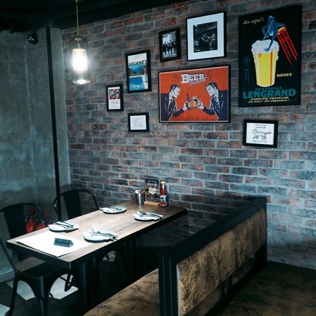 😎悠閒復古工業風西餐廳😎 😎悠閒復古工業風西餐廳😎