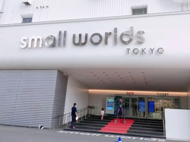 Small Worlds Tokyoでミニチュアの世界に入りました～～