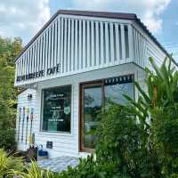 RiverBreeze Cafe : Cafe|Bar|River