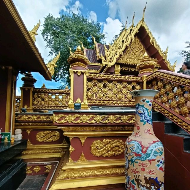 ศาลเจ้าพ่อหลักเมือง🙏💐