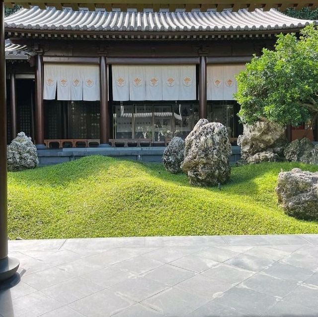 CHI LIN NUNNERY & NAN LIAN GARDEN
