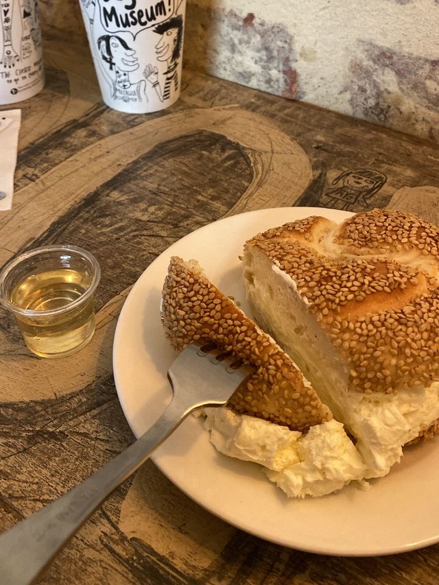 런던 감성을 느끼고 싶다면 베이글 맛집으로 !