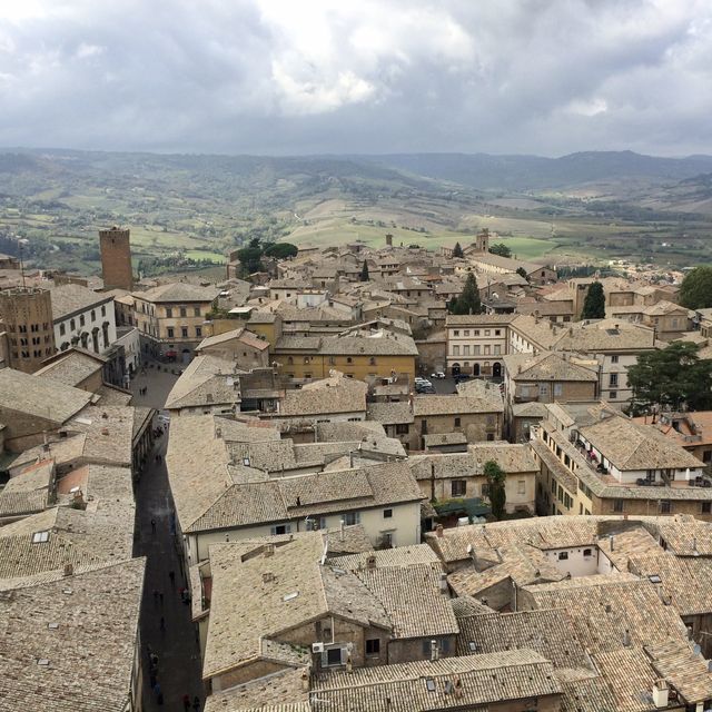 意大利 Orvieto 👀 Torre del Moro