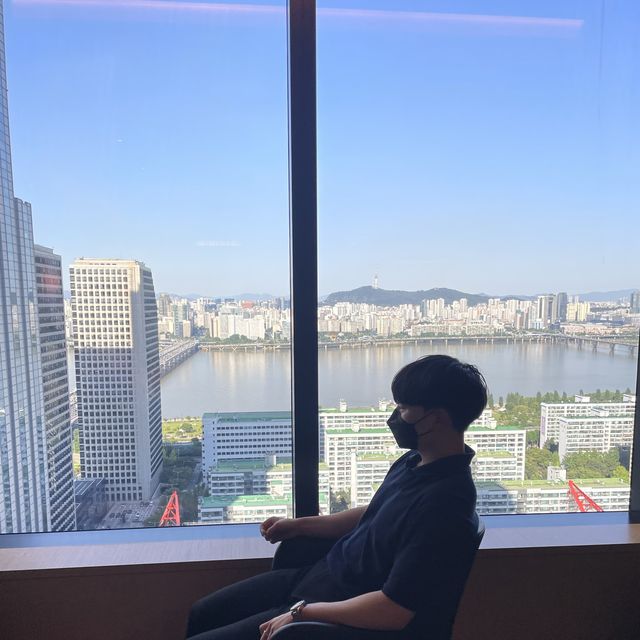 서울 도심숲과 함께 하는 호캉스 [콘래드 서울]