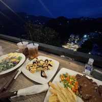 Edensor Hills Villa & Cafe, Sentul