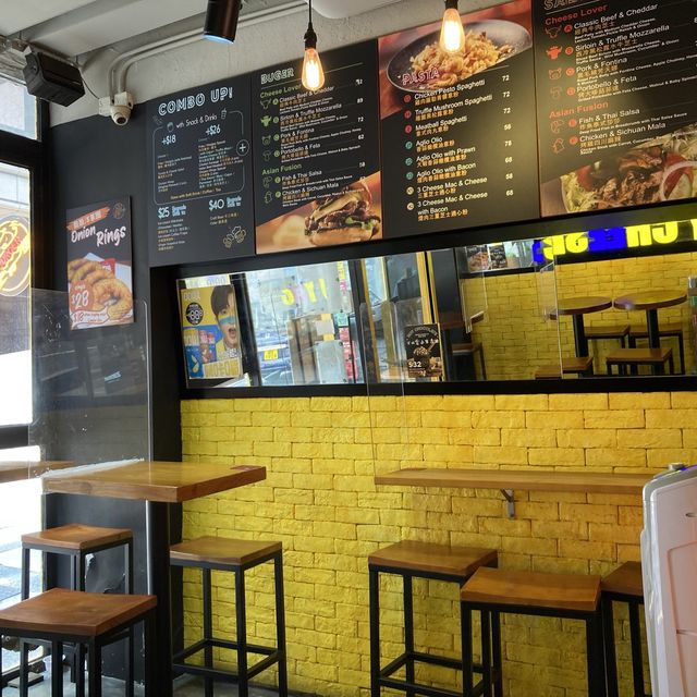 終於不用吃醃青瓜漢堡🍔 終於不用吃醃青瓜漢堡🍔