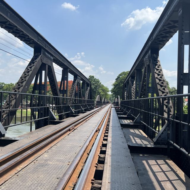 สะพานข้ามแม่น้ำแคว (จ.กาญจนบุรี)