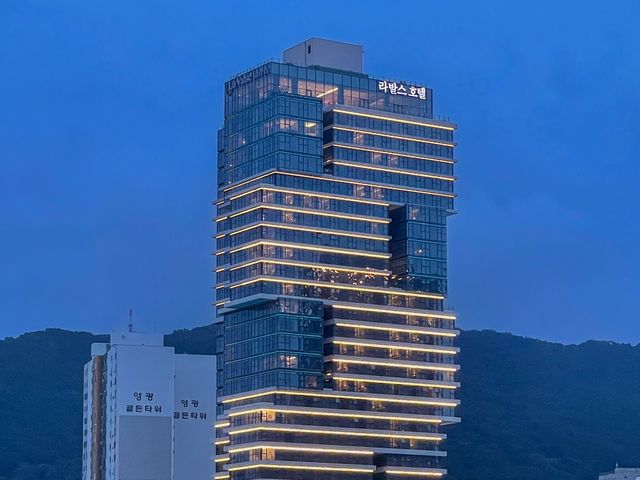 부산 영도대교가 보이는 오션뷰 호텔 ‘라발스호텔’