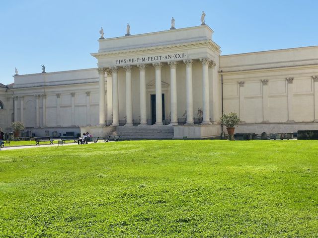 VATICAN MUSEUMS CLASSIC BUILDINGS