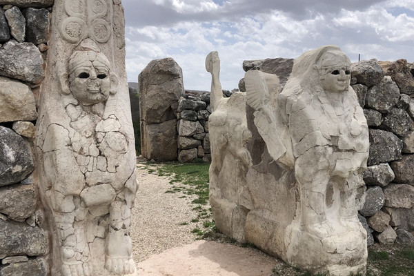 ヒッタイト　トルコ　埋蔵文化財　古代文明　遺跡　発掘品　オリエント　古美術　陶磁 ヒッタイト トルコ 埋蔵文化財 古代文明 遺跡 発掘品 オリエント