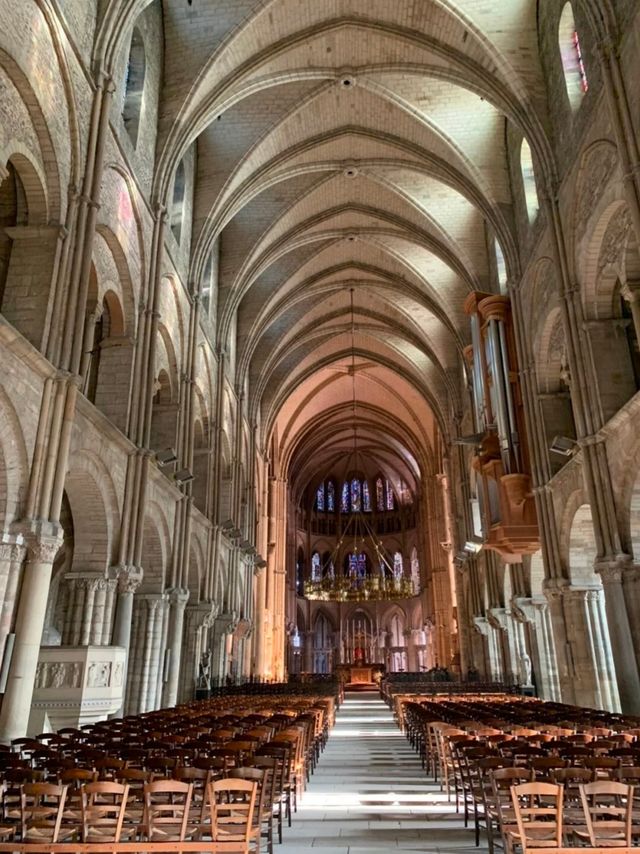 Lance Cathedral | More beautiful and stunning than Notre Dame de Paris