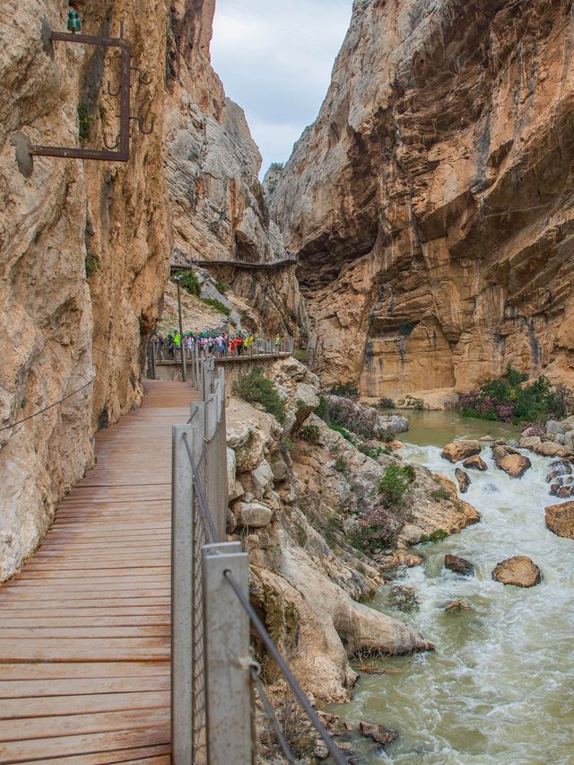 The "King's Road" in Spain is a place that adventurers long for.