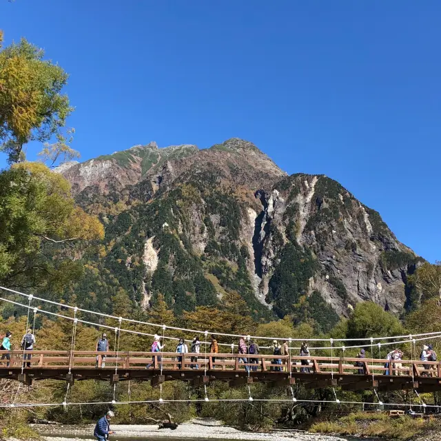 紅葉の河童橋