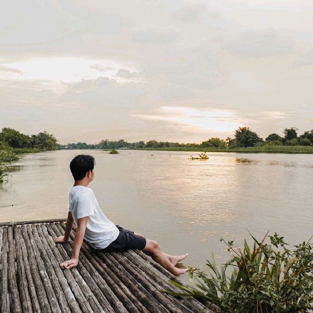  ไปหาความสุขแบบเรียบง่าย ที่ริมแม่น้ำท่าจีนกัน 