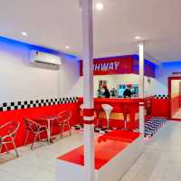 คาเฟ่สไตล์อเมริกันเปิดใหม่ริมทะเล ที่แรกในบางแสน
