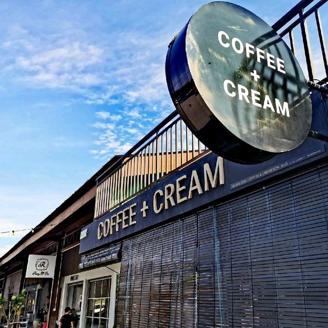 ☕ Coffee + Cream 🍰