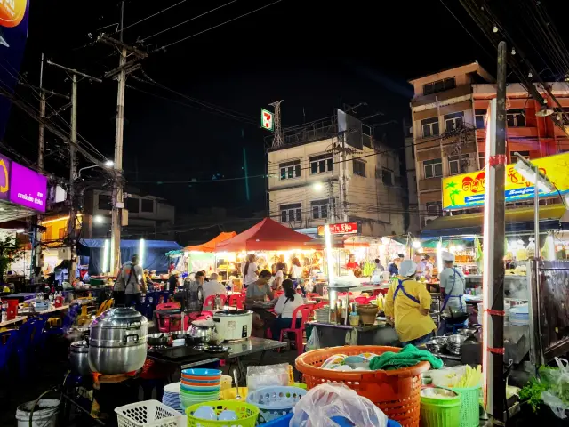 Daily Night Market in Hua Hin 🍡