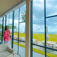 EUREKA  BEACH CAFE' HUAHIN 
