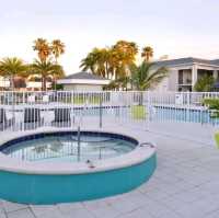 Clarion Inn & Suites Across, Orlando