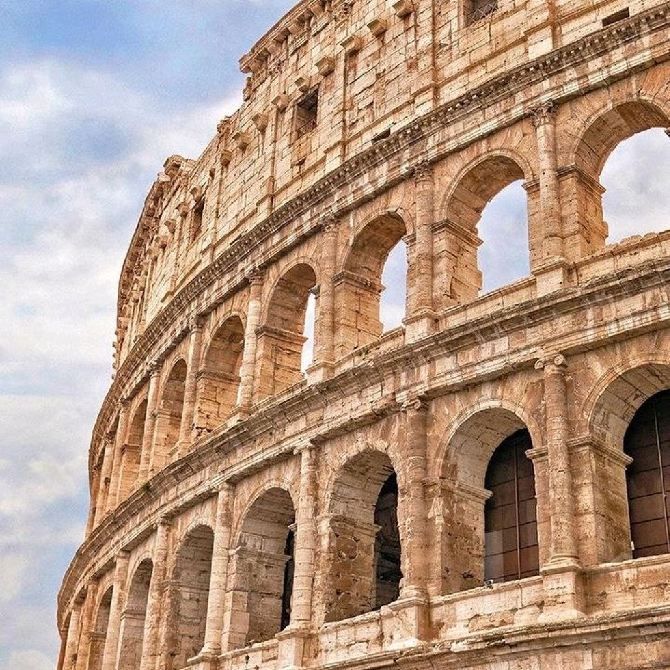 Best Historical City in Rome, The Colosseum🥰