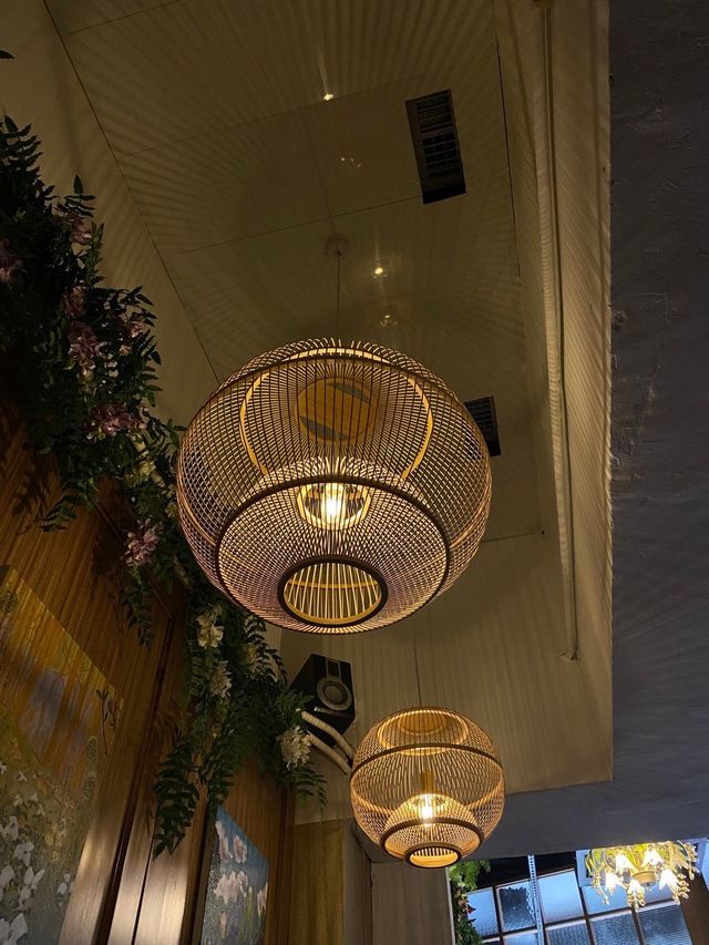 四層高時裝店xcafe