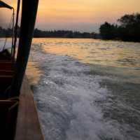 ล่องเรือเที่ยวอัมพวา