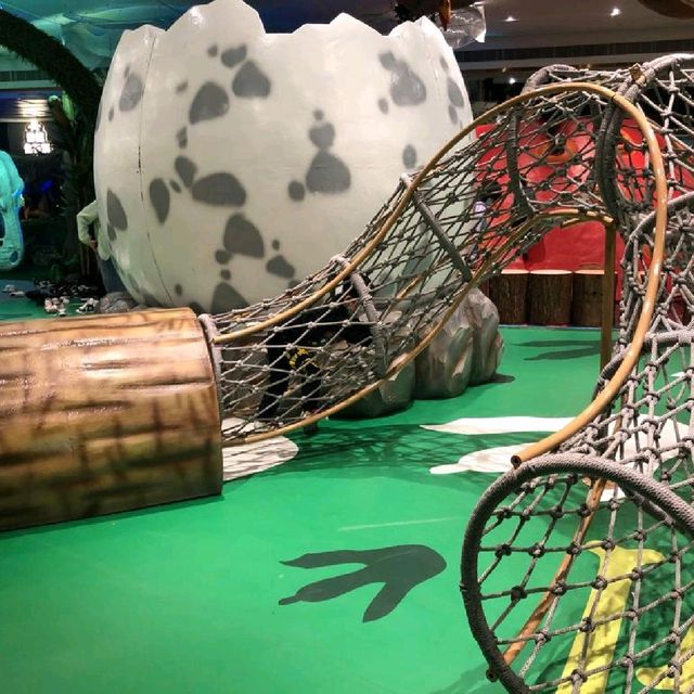 侏羅紀恐龍冒險樂園