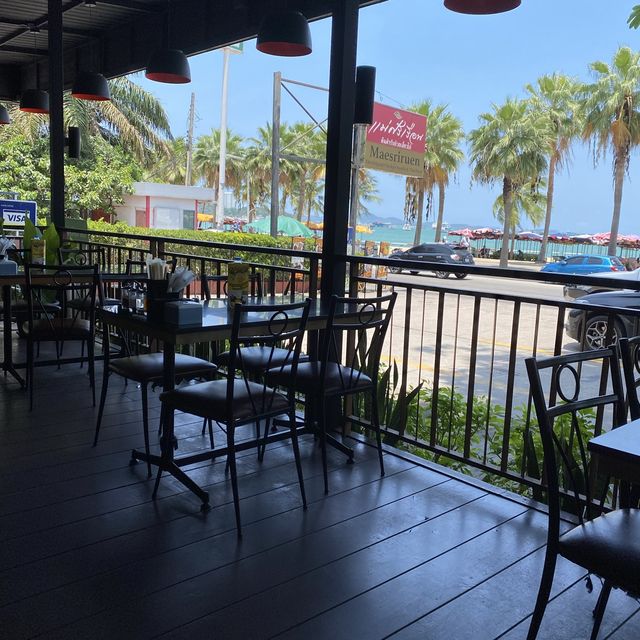 Very affordable food, Pattaya Beach