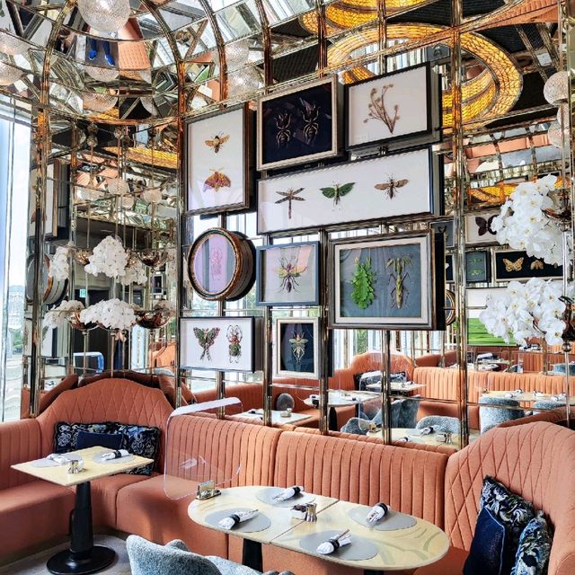餐廳勁靚😍服務非常好嘅自助早餐