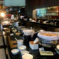 Lunchtime at The Brasserie@Holiday inn Silom
