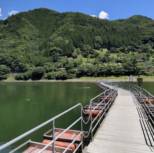 Okutama lake 