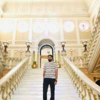 Grand Hotel & Awesome Palace