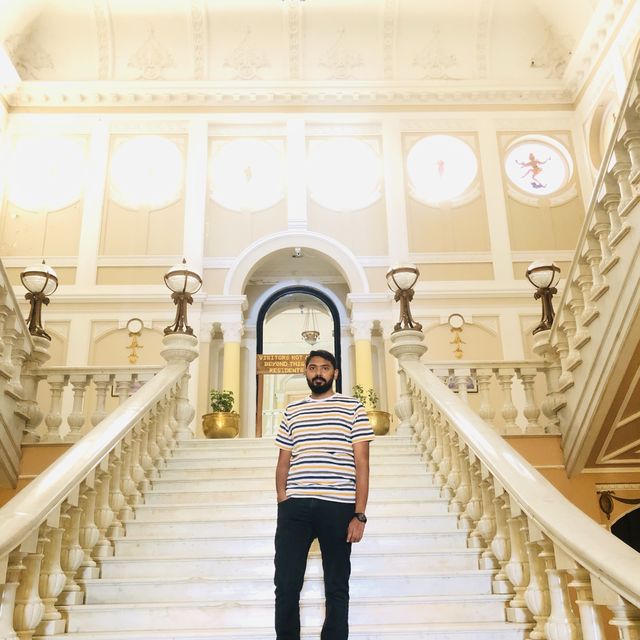 Grand Hotel & Awesome Palace