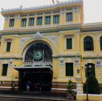 โบสถ์ Notre Dame และตึกไปรษณีย์เก่าแห่งไซง่อน
