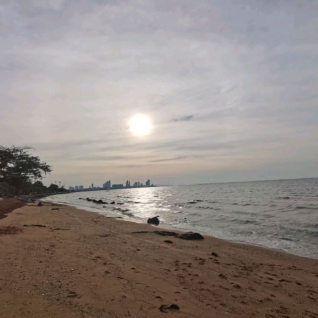 หาดกระทิงลาย พัทยา