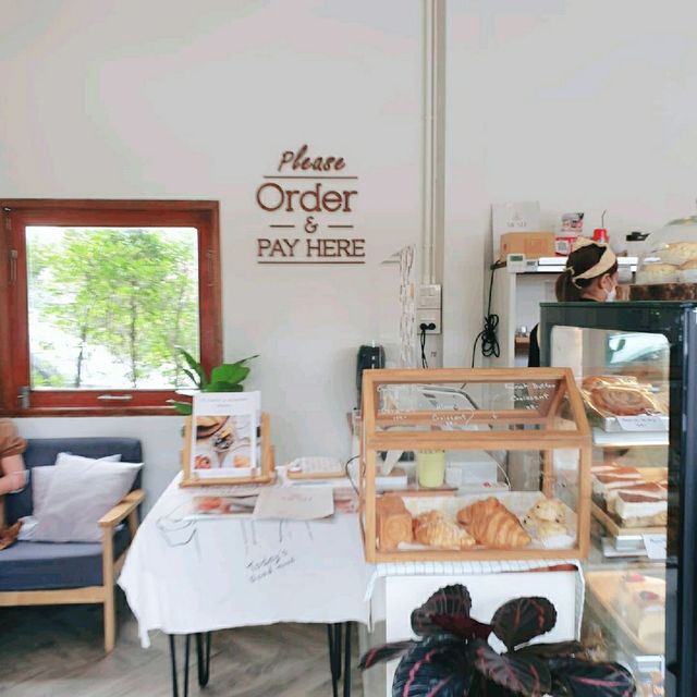 12 Cafe & Bakery @Ranong 🍰🧁🍭☕
