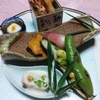 鳥取県の天然岩・岩窟の湯と絶品料理！旅館大橋
